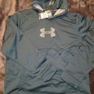 Brand new Under Armour mens XL.